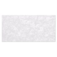 Metalizirane kuverte ROSE iz papirja Rose. Vzorec vrtnic. debelina kuverte: 120 g / m2 Prodaja na zavitek (10 kuvert). velikosti DL (110 x 220 mm) Barva bela/srebrna mokro zapiranje.