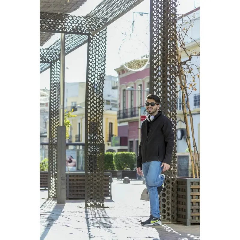 Jakna nepremočljiva in zračna_črna_Galerija 1