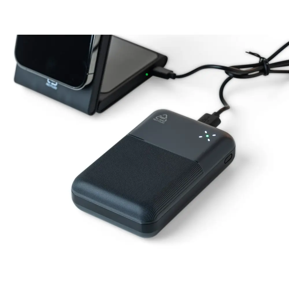 prenosna baterija s kapaciteto 20.000 mAh črna